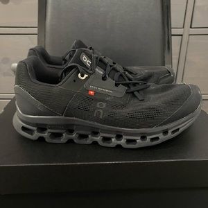 QC ON CLOUDSTRATUS WOMENS SIZE 7.5 -39.99211